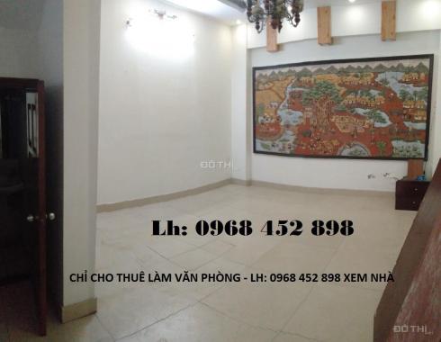 Cho thuê nhà riêng làm VP tại Duy Tân, Cầu Giấy, căn nhà ngã ba Duy Tân, DT 60m2