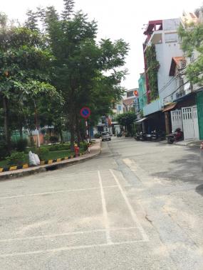 Bán nhà đường Cầu Xéo, P. Tân Quý, Tân Phú. 4x18m, vị trí đẹp, khu nhà lầu, có công viên, giá tốt