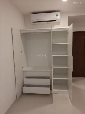 Cho thuê officetel Saigon Royal 43m2 có bếp, máy lạnh, rèm cửa. LH 0941198008