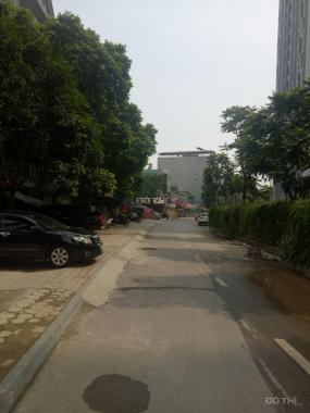 Bán nhà 5T đường Hồ Tùng Mậu, Bắc Từ Liêm, 3,9 tỷ, 52m2, ô tô đỗ cửa