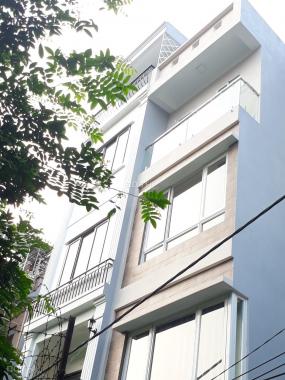 Bán nhà đẹp cạnh Vincom Hà Đông, kinh doanh thuận lợi, DT 35m2, giá 3,3 tỷ. LH 0964427111