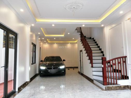 Nhà mới diện tích đất 53m2 x 4,5 tầng, trong ngõ 640 đường Nguyễn Văn Cừ, P. Gia Thụy, Long Biên