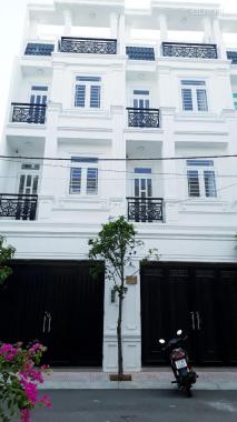 Chính chủ bán nhà gần ngã tư Thủ Đức, Vincom Võ Văn Ngân, 4 tầng, DTSD 200m2