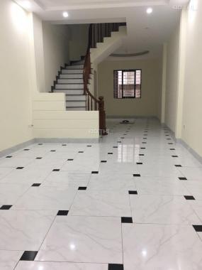 Bán nhà xây mới Yên Nghĩa TK kiểu tân cổ điển 40m2*4 tầng, giá 1.3 tỷ, ô tô đỗ cửa. 0337877889