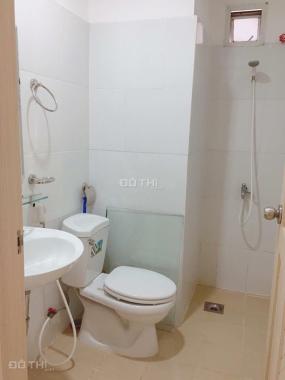 Chính chủ bán căn hộ 53m2, 1.050 tỷ có 2PN, 1WC, có ban công, nhà đẹp. LH xem nhà 0909 456 158