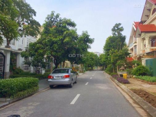 Chính chủ bán biệt thự Việt Hưng căn góc 2 mặt tiền đường lớn, DT 251m2