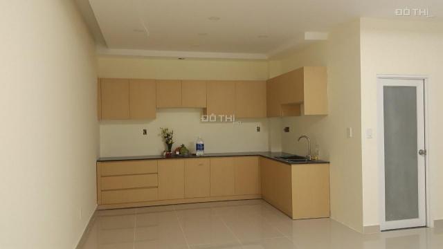 Mình cần cho thuê căn hộ Oriental Plaza, Tân Phú, 78m2, 2PN, giá 11 tr/tháng, nhà đẹp, ở liền