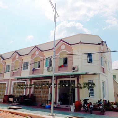 Bán nhà phố giá rẻ đối diện chợ mới Trà Vinh, gần trường học, SHR, ngân hàng hỗ trợ. LH 0978584703