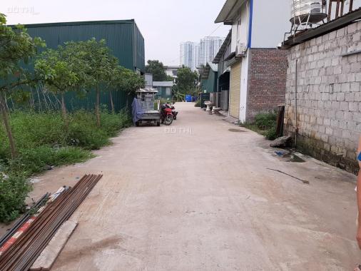 Bán đất phố Văn Giang ngay khu đấu giá 100m2 - 2 tỷ 6