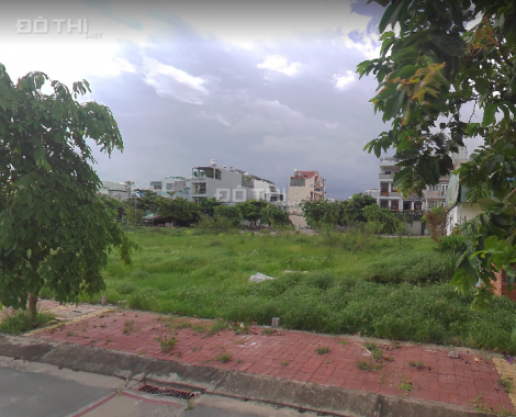 Mặt tiền đường Dương Thị Giang, đã có sổ riêng TC 100%, xung quanh dân cư đông đúc. Lh 0938444711