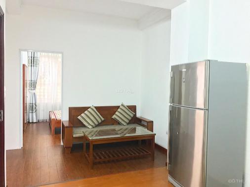 Cho thuê căn hộ CC 2 phòng ngủ, 80m2, giá rẻ tại Cát Linh, Đống Đa