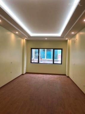 Chính chủ cần bán nhà phân lô 7 tầng gara ô tô VP KD khủng, ngay quận ủy Hoàng Mai. LH: 0902139199