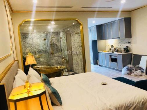 Chỉ 990tr sở hữu căn hộ 5* dát vàng full nội thất đầu tiên tại Việt Nam