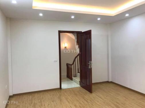 Chính chủ bán nhà riêng phố Quan Nhân, Thanh Xuân, 28 m2, 5 tầng, MT 3,3m, giá 2,35 tỷ. 0902139199