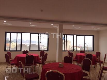 Bán khách sạn view biển mặt tiền trung tâm Hạ Long 10 tầng, 34 phòng