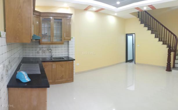 Nhỉnh 3 tỷ có ngay căn nhà xây mới 40m2, ô tô đỗ cổng, ngay gần Văn Miếu