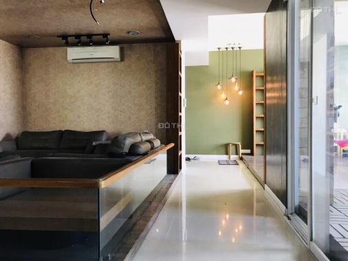 Chính chủ cần bán duplex V5 Sunrise City, đường Nguyễn Hữu Thọ, Q. 7: 220 m2 duplex, 4 phòng ngủ