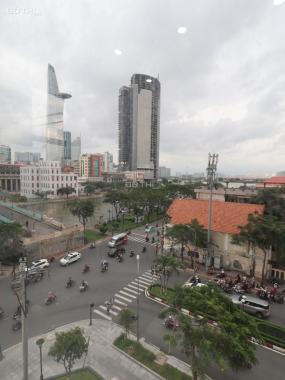 Cho thuê căn hộ Saigon Royal Bến Vân Đồn, Q4 view Bitexco