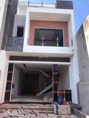 Nhà mới xây gần chợ Tân Phước Khánh, Tân Uyên, Bình Dương 1 lầu, 1 trệt (4*18m) giá 1.6 tỷ