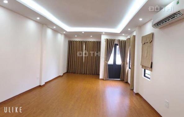 Bán cực gấp nhà Hoàng Mai 48m2, 5 tầng, ngõ thông đẹp, gần hồ, 3 tỷ