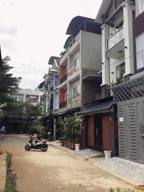 Bán nhà đẹp mặt tiền khu nội bộ có công viên, quận Tân Phú, 4x20m, đúc 4 tấm, giá 8,2 tỷ TL