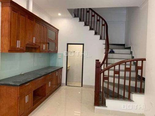 Bán nhà phố Việt Hưng, cạnh Big C, 35m2 - 5T, 2.45 tỷ. LH 0981092063