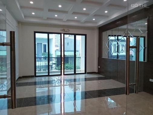 Bán nhà mặt phố Hoa Bằng, Yên Hòa, Cầu Giấy 80m2, MT 5m, giá 15,8 tỷ