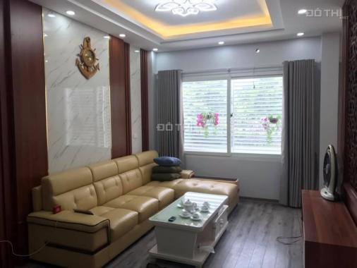 Bán nhà Đống Đa, 5 tầng mới tinh, 2 mặt thoáng vĩnh viễn, ở vip, đi bộ ra hồ, chỉ 5 tỷ, 0941816686