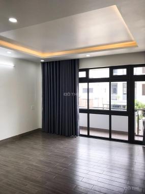 Tôi cần cho thuê mặt bằng làm văn phòng, hầm + trệt + lầu 1, DTSD: 250m2, KDC Vạn Phúc, Thủ Đức