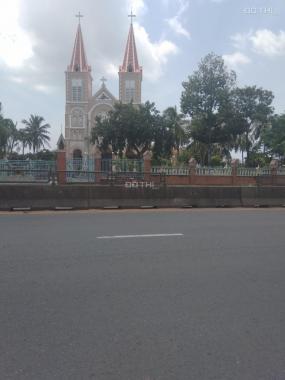 Đất sào Hàm Thắng, gần nhà thờ Kim Ngọc, ngay trục Quốc Lộ 1A