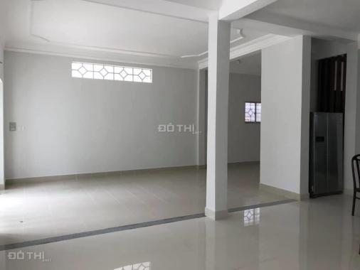 Bán nguyên cái biệt thự căn góc trong khu biệt thự Nguyễn Trọng Tuyển, Q. Phú Nhuận, 13x17m, 32 tỷ