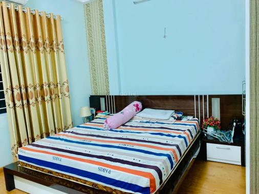 Bán nhà phân lô 3 mặt thoáng Vương Thừa Vũ, 35m2, 2,7 tỷ, LH 0912991368