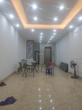 Bán nhà mặt ngõ Thịnh Quang, DT 55m2x6T thang máy, ô tô con vào nhà, giá 6.3 tỷ, LH 0327.96.1138