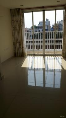 Mình cho thuê căn hộ The Harmona, Tân Bình, 75m2, 2PN, 2WC, giá 10tr/tháng, view sân bay