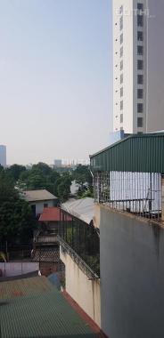 Bán nhà view hồ Linh Đàm, DT 32m2 x 4 tầng ở Nguyễn Hữu Thọ, Hoàng Mai, giá rẻ