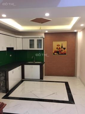 Bán nhà cây xăng Kim Giang, Thanh Liệt 39m2, 5 tầng xây mới, giá 2.7 tỷ. LH 0972638668