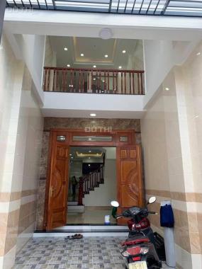 Bán gấp nhà đường Ung Văn Khiêm, Bình Thạnh. Nhà 5T, 5 PN, HXH, diện tích: 56m2, giá: 9,35 tỷ
