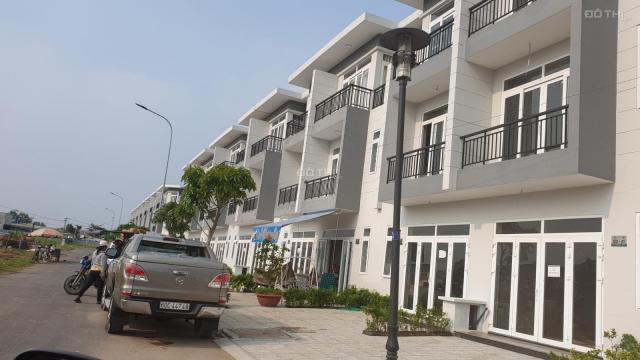 Nhà cần bán tại đường TL10, TL824, xã Đức Hòa Hạ, Đức Hòa, tỉnh Long An, Nguyễn Hòa, 0904440463