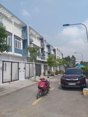 Bán gấp nhà gần UB phường Thạnh Xuân, DT 4x15m, 4PN, hẻm 8m, sổ hồng trao tay