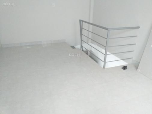 Cho thuê phòng mới xây chưa ai ở 3x4m, 1 lầu đúc số 35 đường 75, Tân Phong, giá 5tr/th 