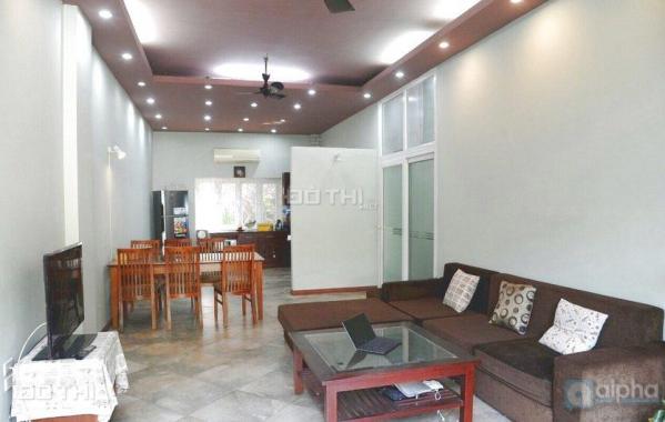 Cho thuê biệt thự sân vườn cổ tích, 3PN, 330m2 tại Tây Hồ, giá cho thuê 32tr/th. LH: 0983511099