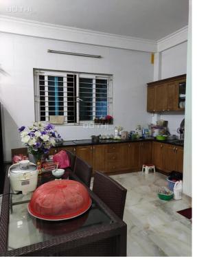 Nên mua nhà này phố 8/3, sân chơi, ban công, ở ngay, 38m2, 3 tỷ. LH: 0868 451 555