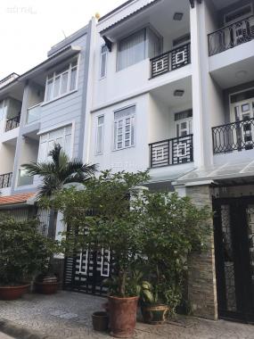 Cần bán biệt thự phố khu nhà ở cao cấp quận Phú Nhuận, ngay chung cư Botanic