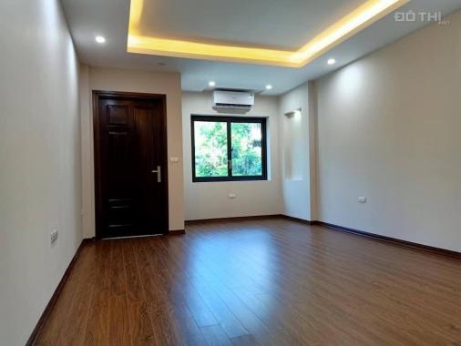 Bán gấp nhà đường Đại Mỗ, 38m2, 4 tầng, 4PN - đường ô tô đi 6m, cách nhà 30m, giá: 2.1 tỷ