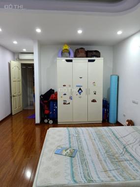 Tin hot! Bán nhà ngõ 97 Văn Cao, 40m2, 4 tầng, 20m ra ô tô, rộng rãi giá rẻ