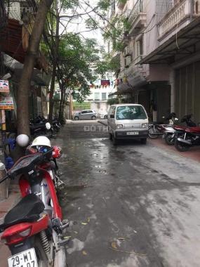 Bán đất 55m2 tặng nhà 2 tầng Phố Hoàng Văn Thái, 5m mặt tiền, ô tô vào nhà. 0967863126