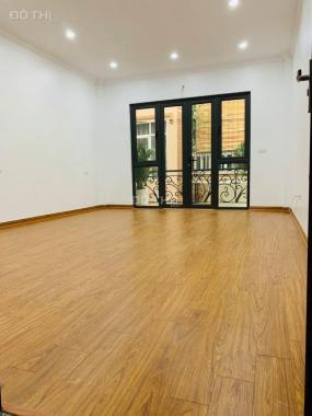 Bán nhà Gia Thụy, gara ô tô, phân lô đẹp, 45m2, 5T, 4.4 tỷ, LH 0981092063