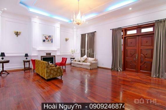 Cho thuê villa phố Thảo Điền, DT 250m2, 5PN, giá 70 tr/th, phù hợp ở, làm văn phòng
