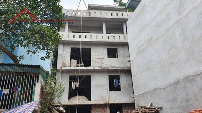 Chính chủ bán nhà 4.5 tầng đang hoàn thiện tại phường Cao Thắng, TP. Hạ Long, Quảng Ninh