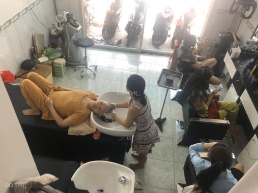 Chính chủ cần sang lại tiệm tóc thu nhập cao đầy đủ dụng cụ tại Lâm Văn Bền, Q7
